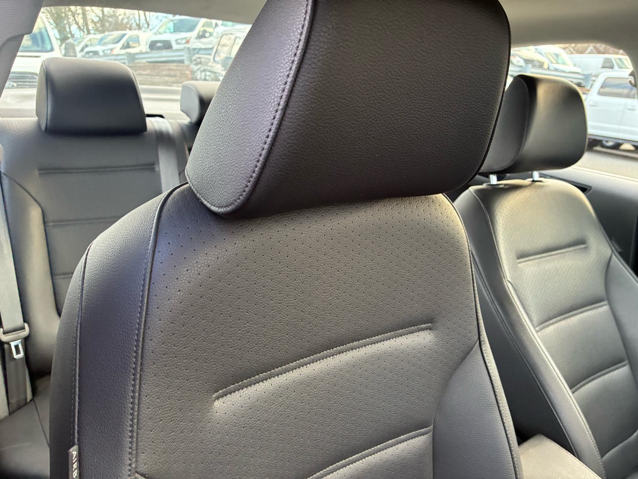 Volkswagen Jetta 1.4T SEL Premium 8A 2016