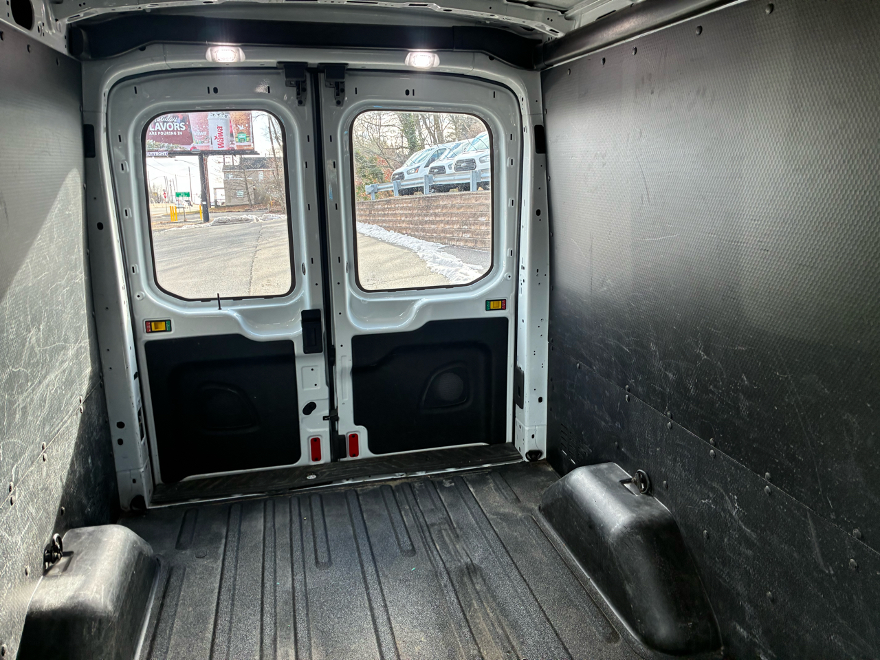 Ford Transit 250 Van Med. Roof w/Sliding Pass. 148-in. WB 2020