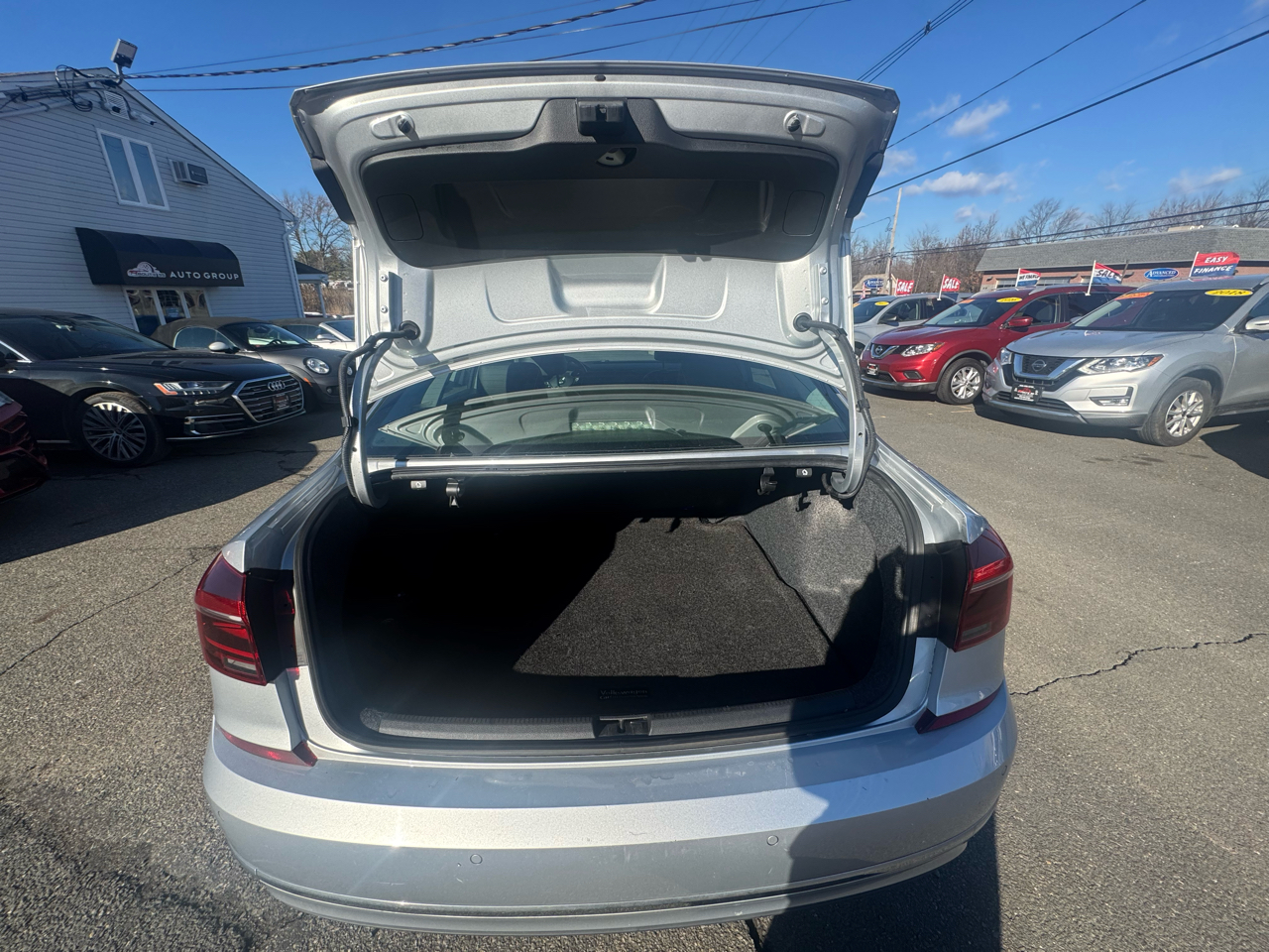 Volkswagen Passat 1.8T SE Auto 2017