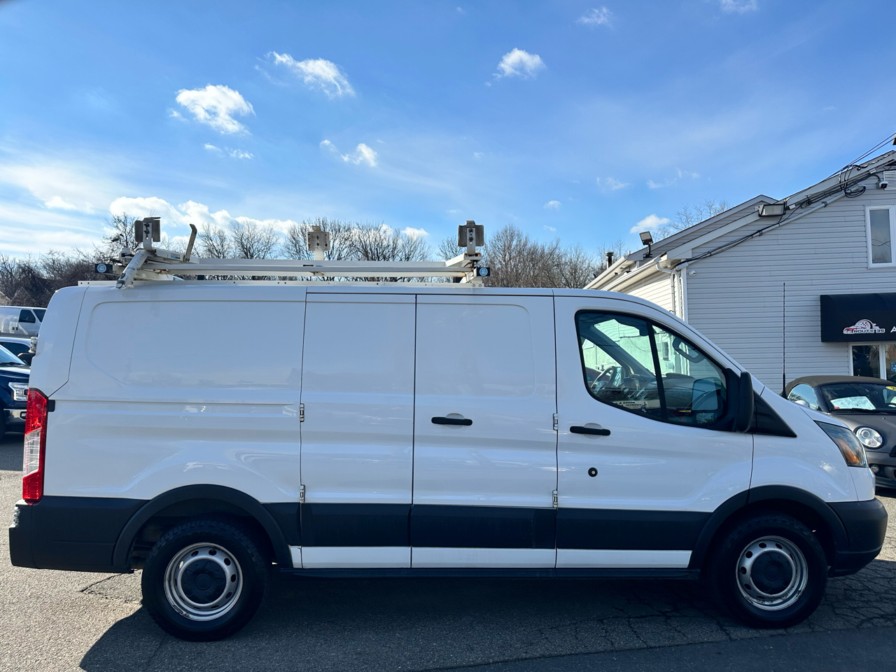 Ford Transit 150 Van Low Roof 60/40 Pass. 130-in. WB 2016