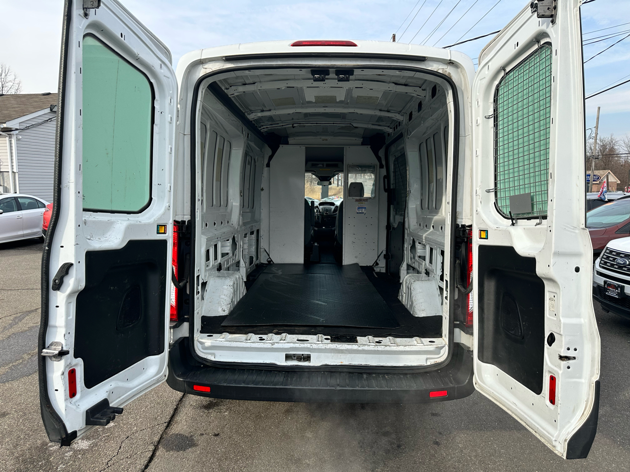 Ford Transit 250 Van Med. Roof w/Sliding Pass. 148-in. WB 2016