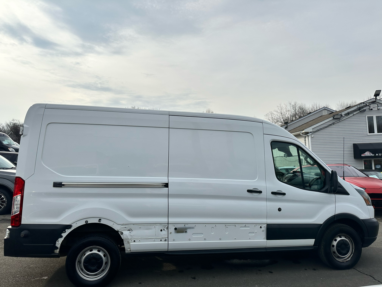 Ford Transit 250 Van Med. Roof w/Sliding Pass. 148-in. WB 2016