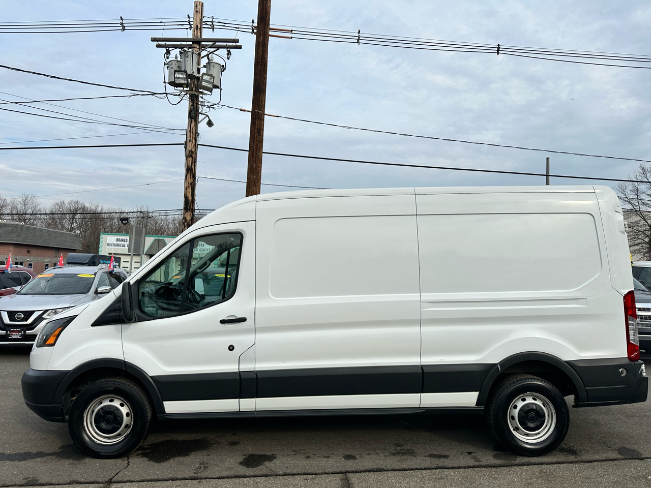 Ford Transit 250 Van Med. Roof w/Sliding Pass. 148-in. WB 2016