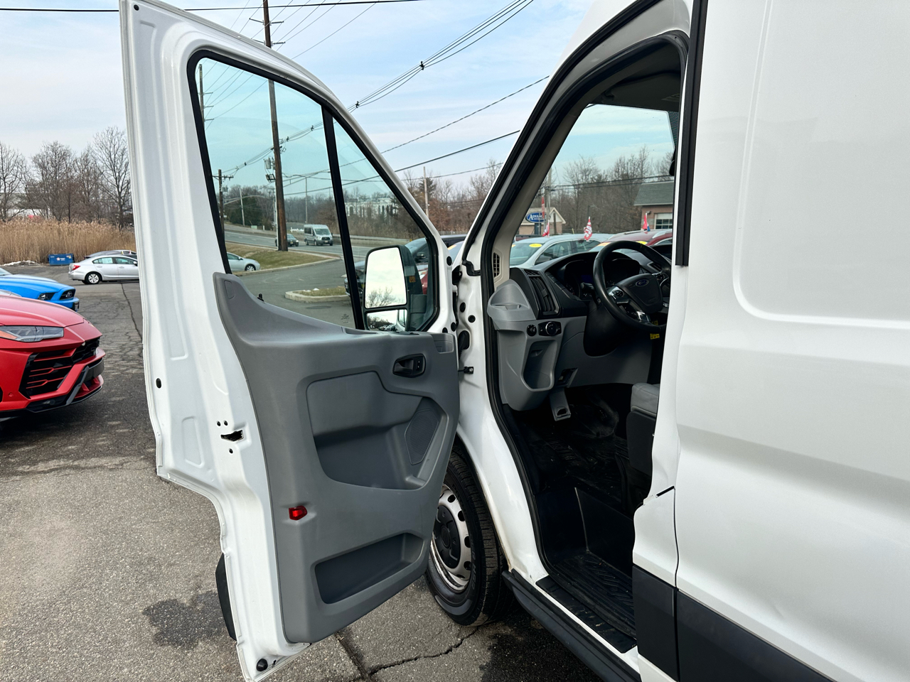 Ford Transit 250 Van Med. Roof w/Sliding Pass. 148-in. WB 2016
