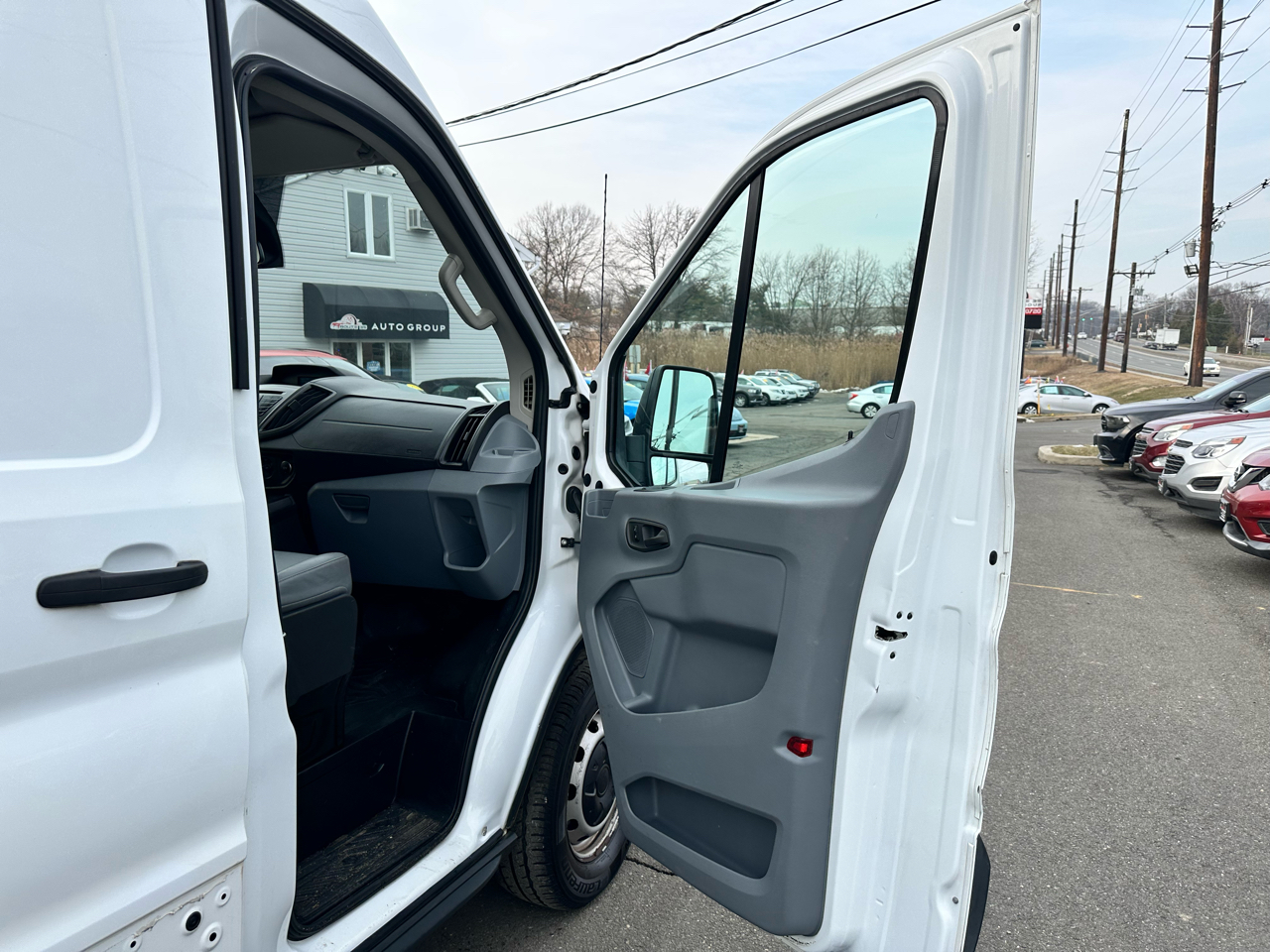 Ford Transit 250 Van Med. Roof w/Sliding Pass. 148-in. WB 2016