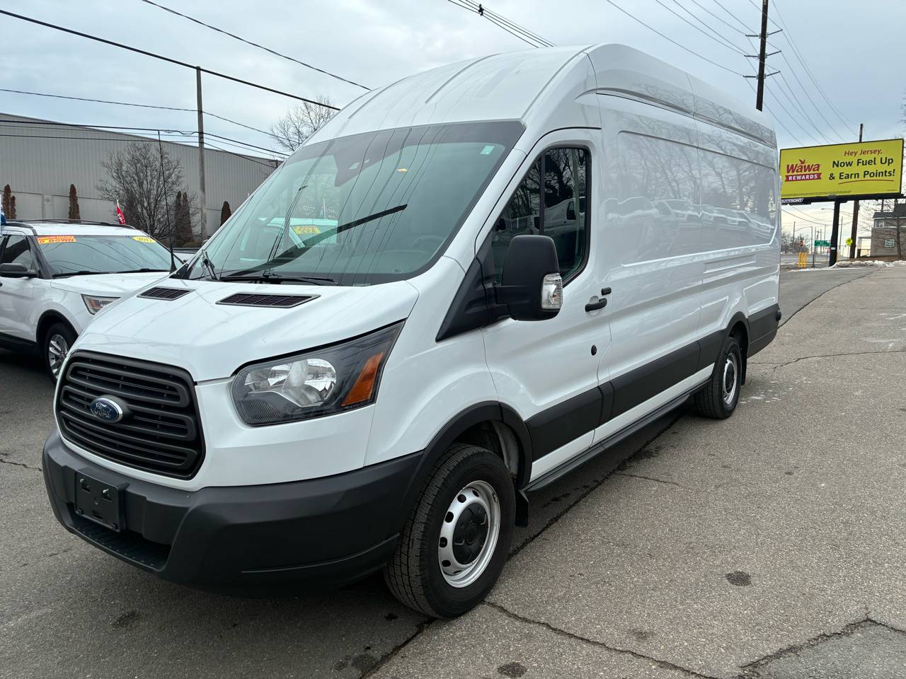 2019 Ford Transit Base's photo