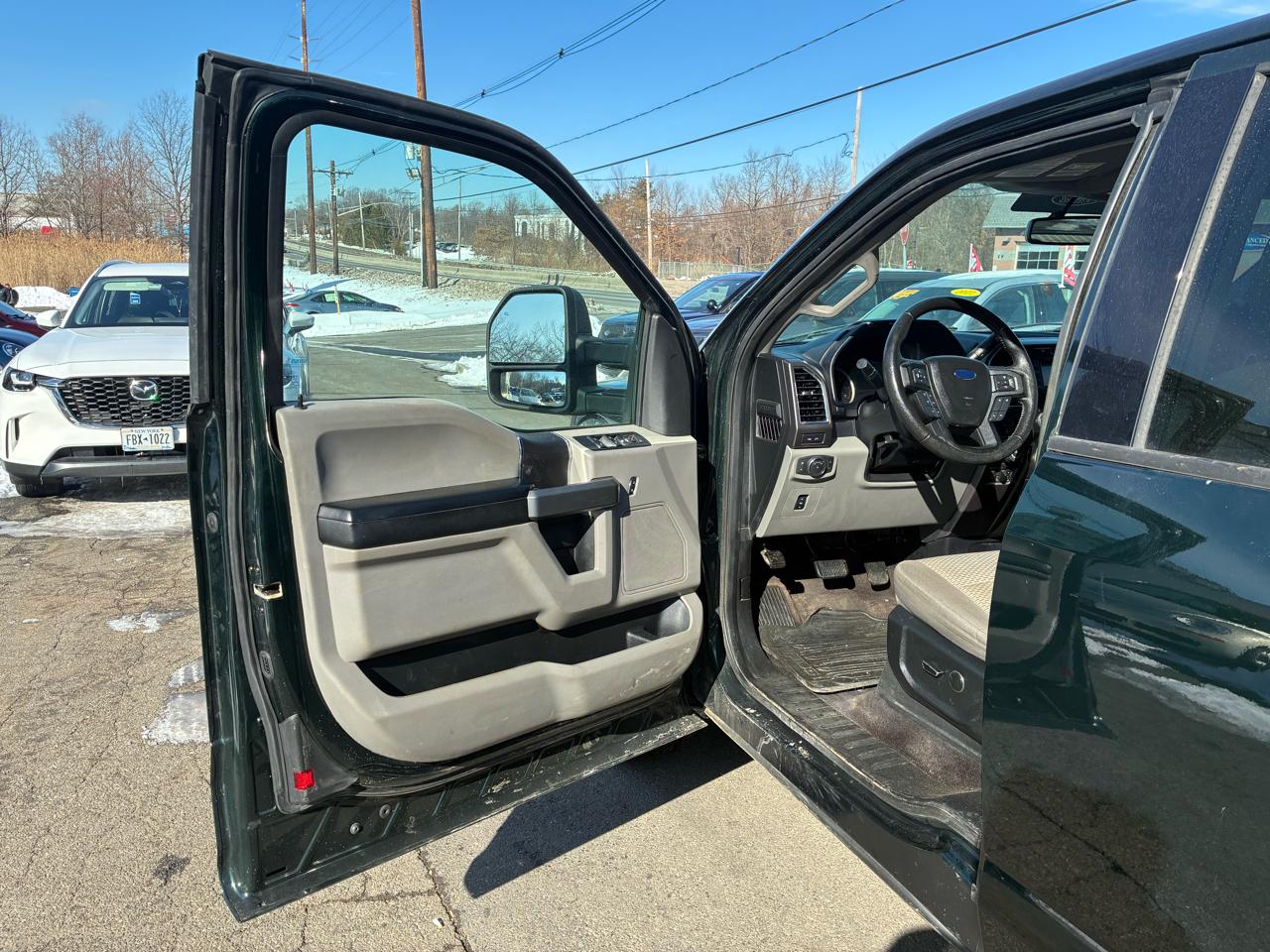 Ford F-150 XLT SuperCrew 4WD 2016