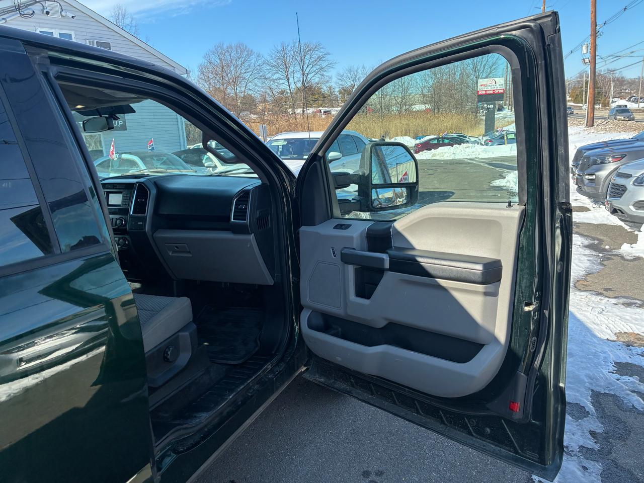 Ford F-150 XLT SuperCrew 4WD 2016