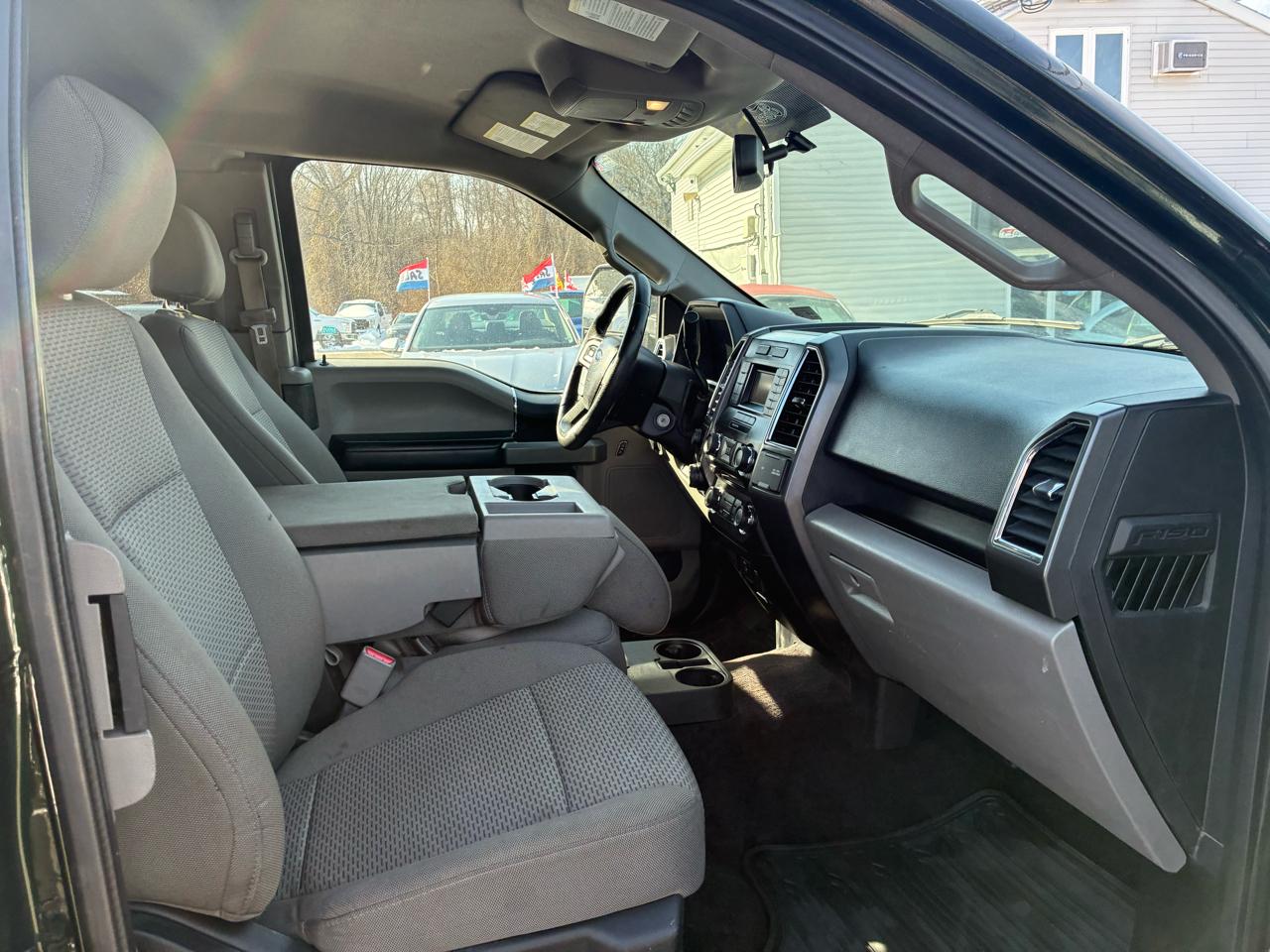 Ford F-150 XLT SuperCrew 4WD 2016