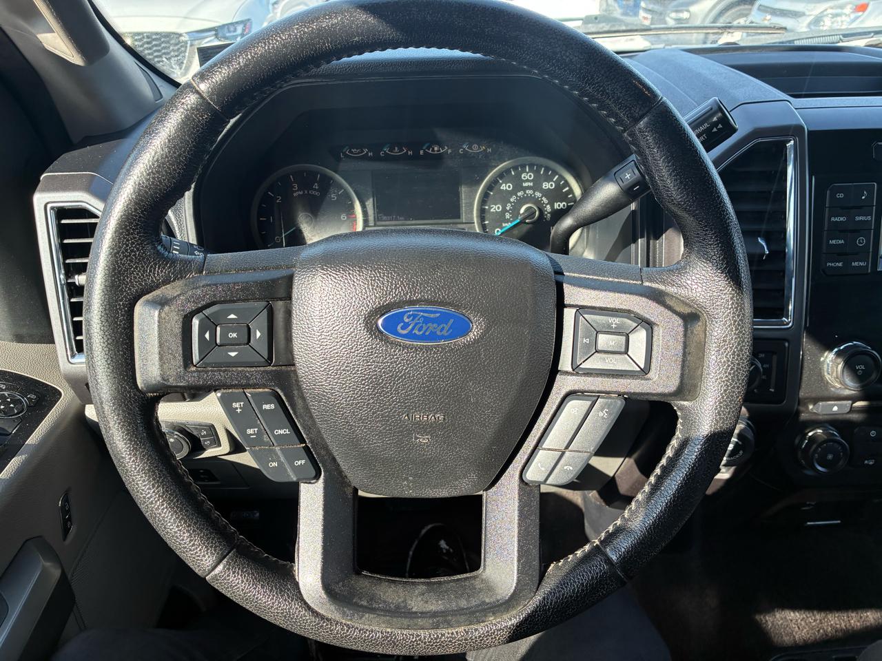 Ford F-150 XLT SuperCrew 4WD 2016