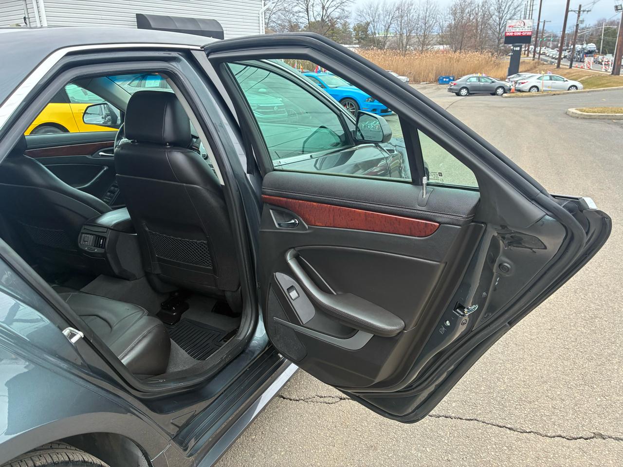 Cadillac CTS 3.6L Premium AWD w/Navi 2011