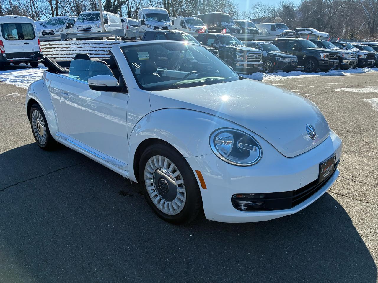 Volkswagen Beetle 2.5L Convertible 2013