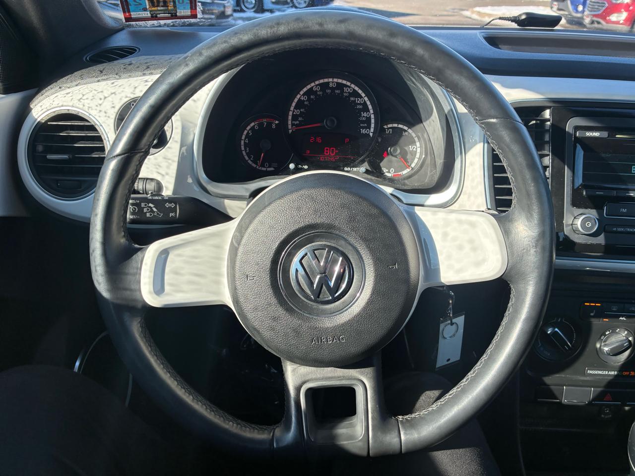 Volkswagen Beetle 2.5L Convertible 2013