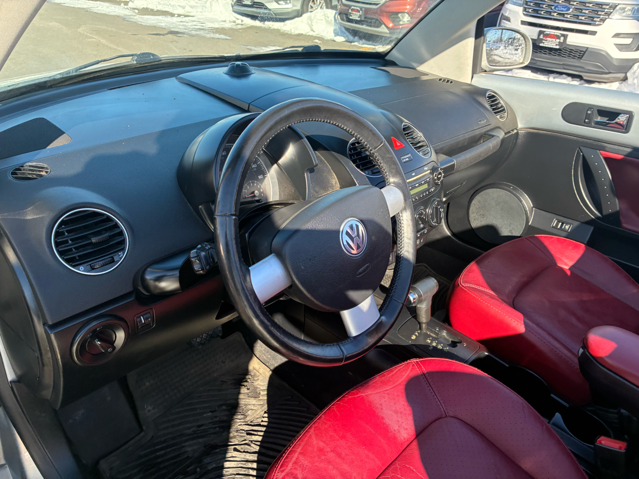 Volkswagen New Beetle S PZEV Convertible 2009