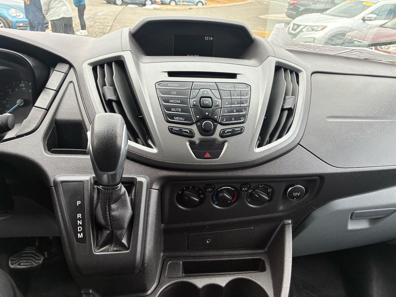 Ford Transit 250 Van Low Roof w/Sliding Pass. 148-in. WB 2017