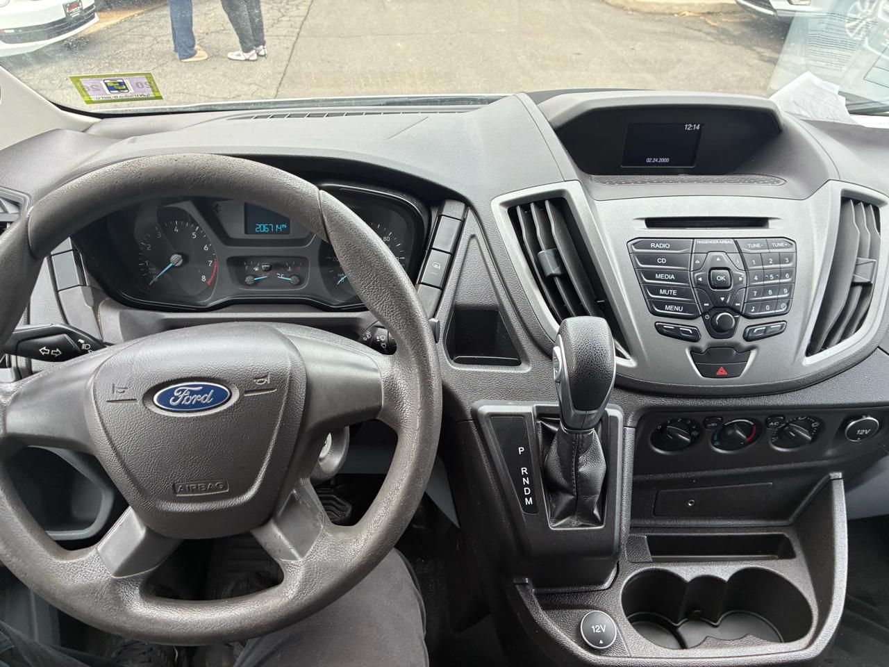 Ford Transit 250 Van Low Roof w/Sliding Pass. 148-in. WB 2017