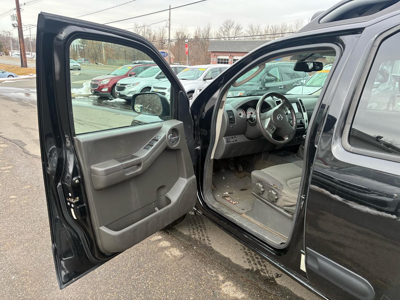 Nissan Xterra X 4WD 2011