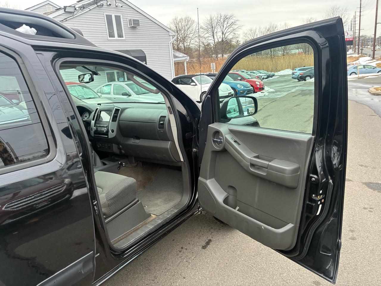 Nissan Xterra X 4WD 2011