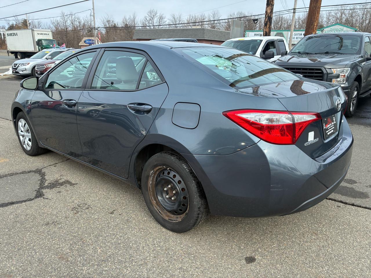 Toyota Corolla LE 2015