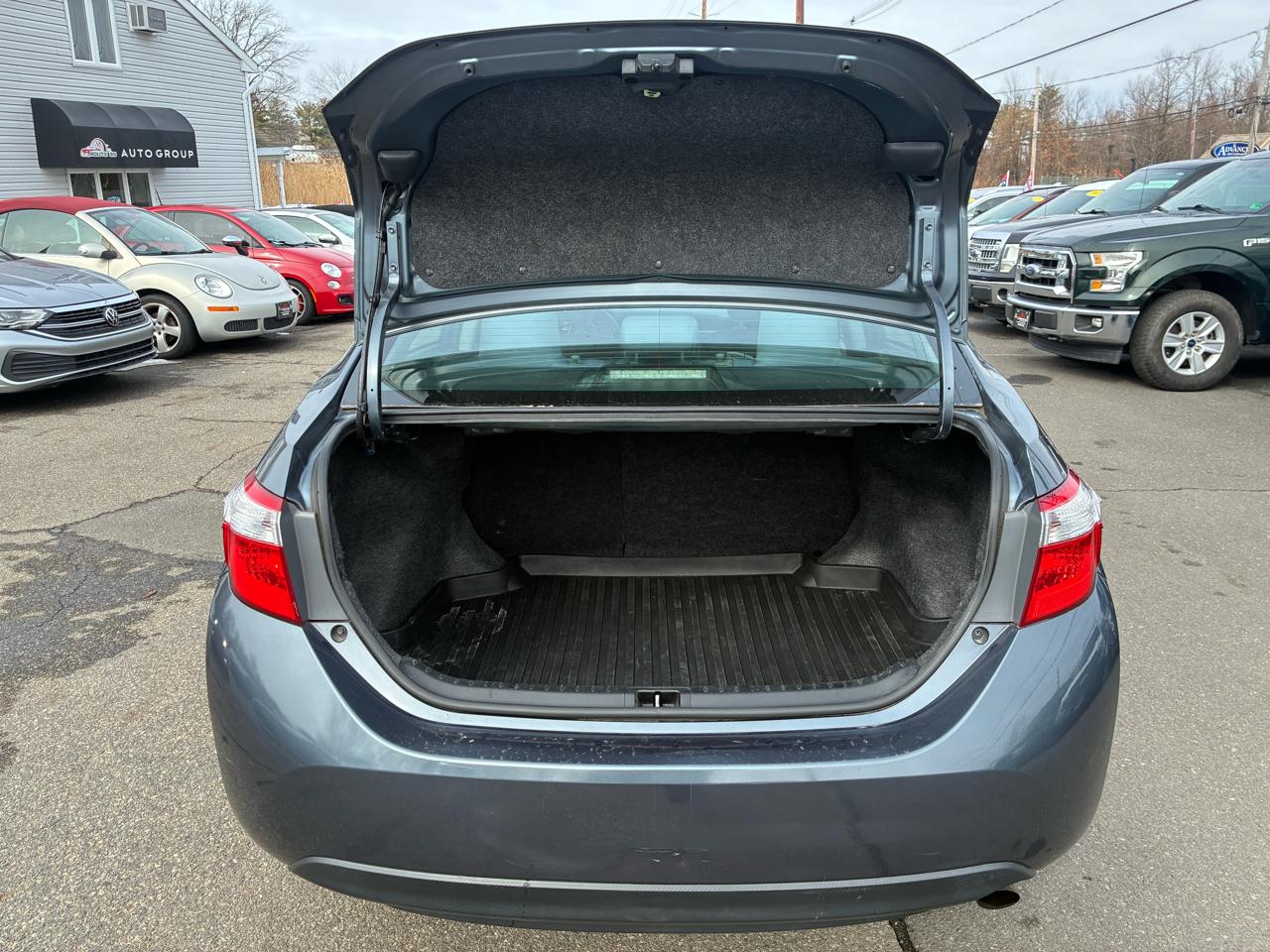 Toyota Corolla LE 2015