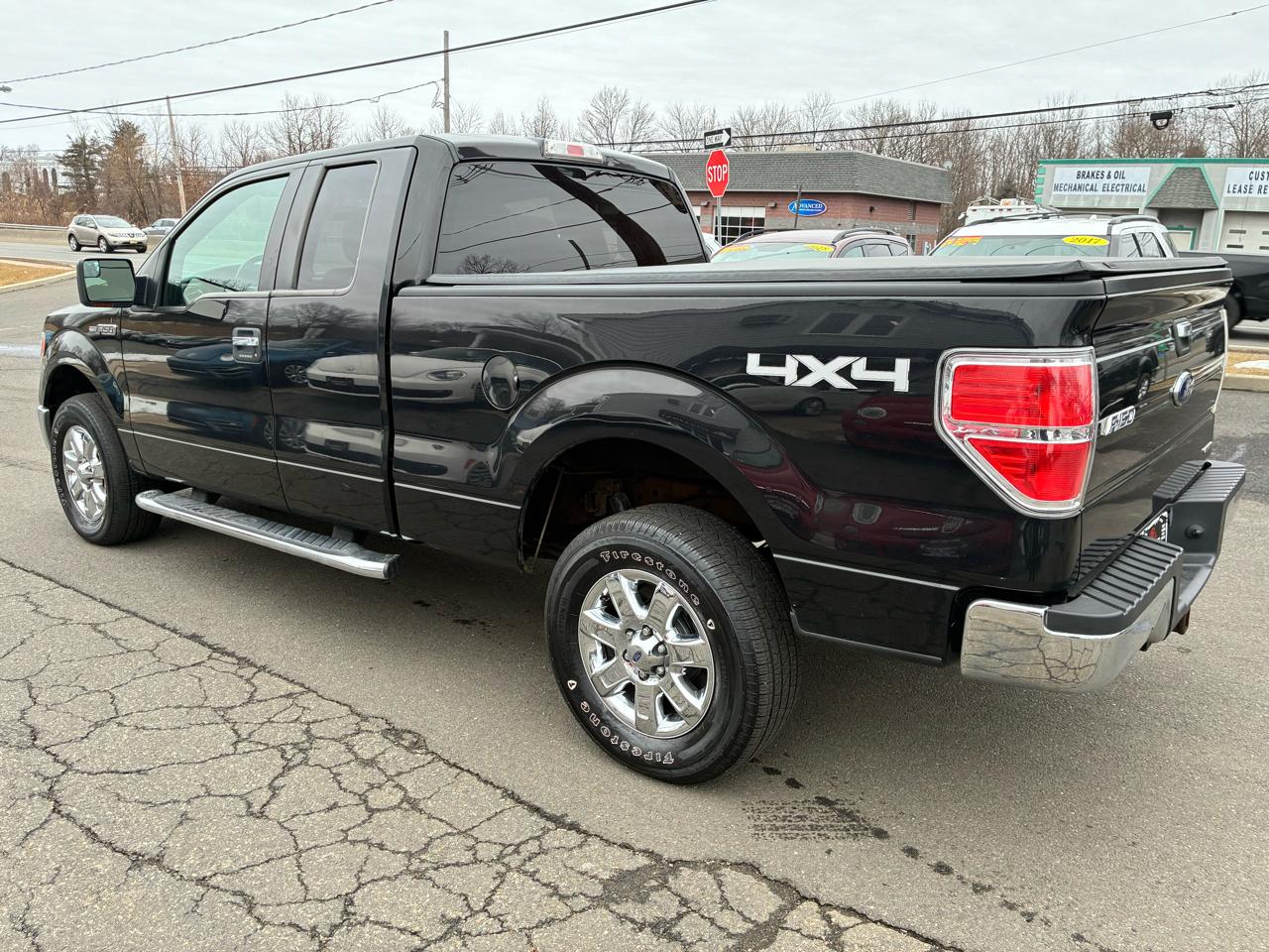 Ford F-150 XLT SuperCab 8-ft. Bed 4WD 2013
