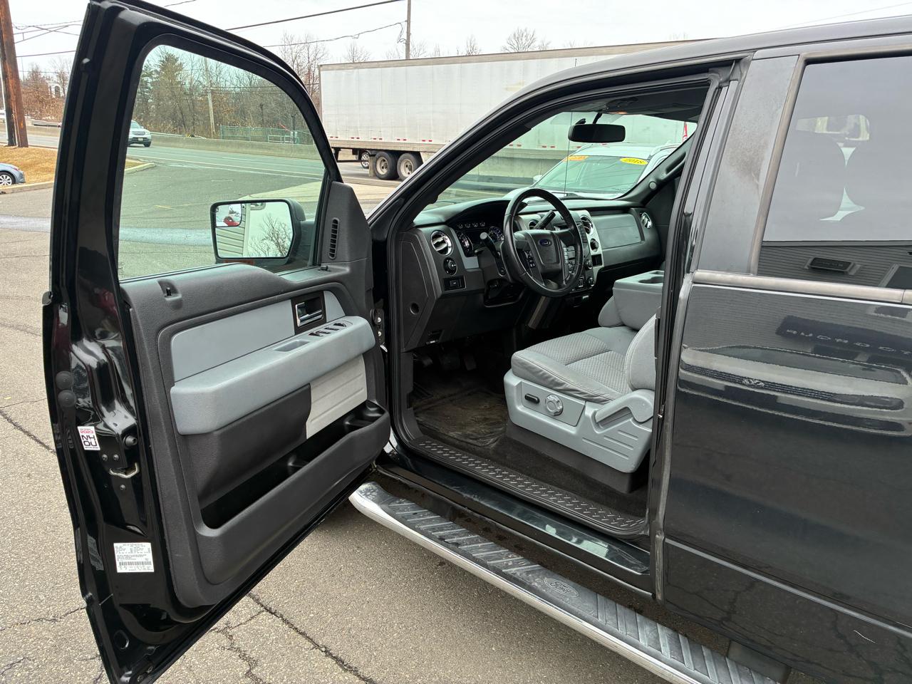 Ford F-150 XLT SuperCab 8-ft. Bed 4WD 2013