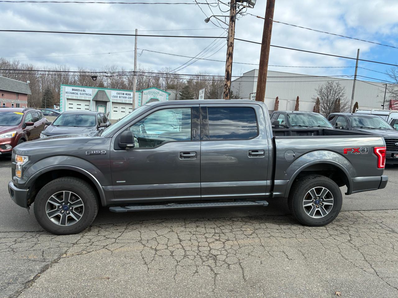Ford F-150 XLT SuperCrew 6.5-ft. Bed 4WD 2015
