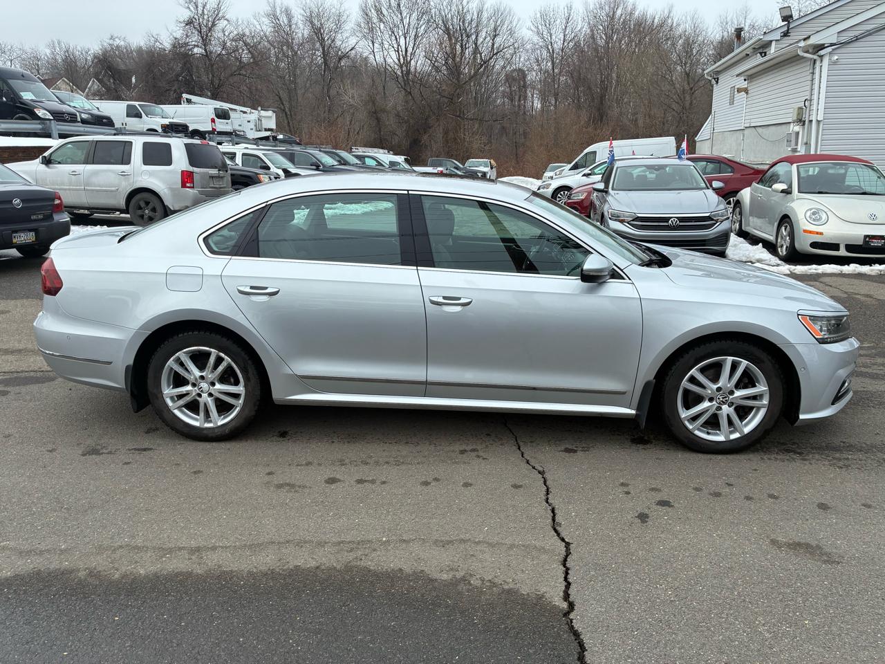 Volkswagen Passat SEL Premium 6A 2017