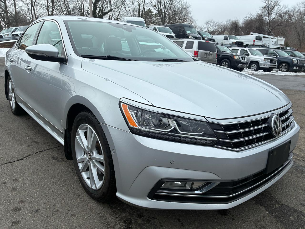 Volkswagen Passat SEL Premium 6A 2017