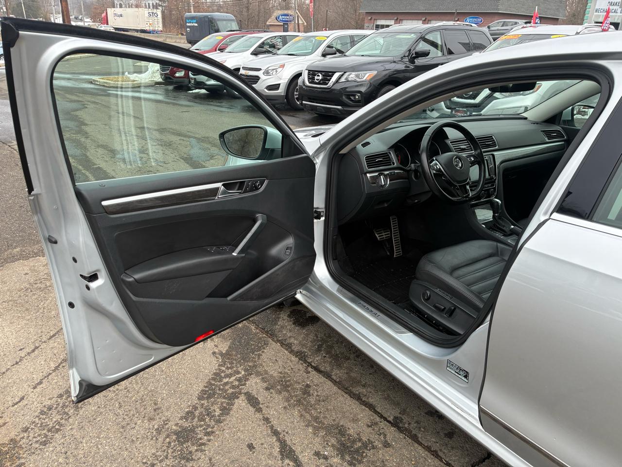 Volkswagen Passat SEL Premium 6A 2017