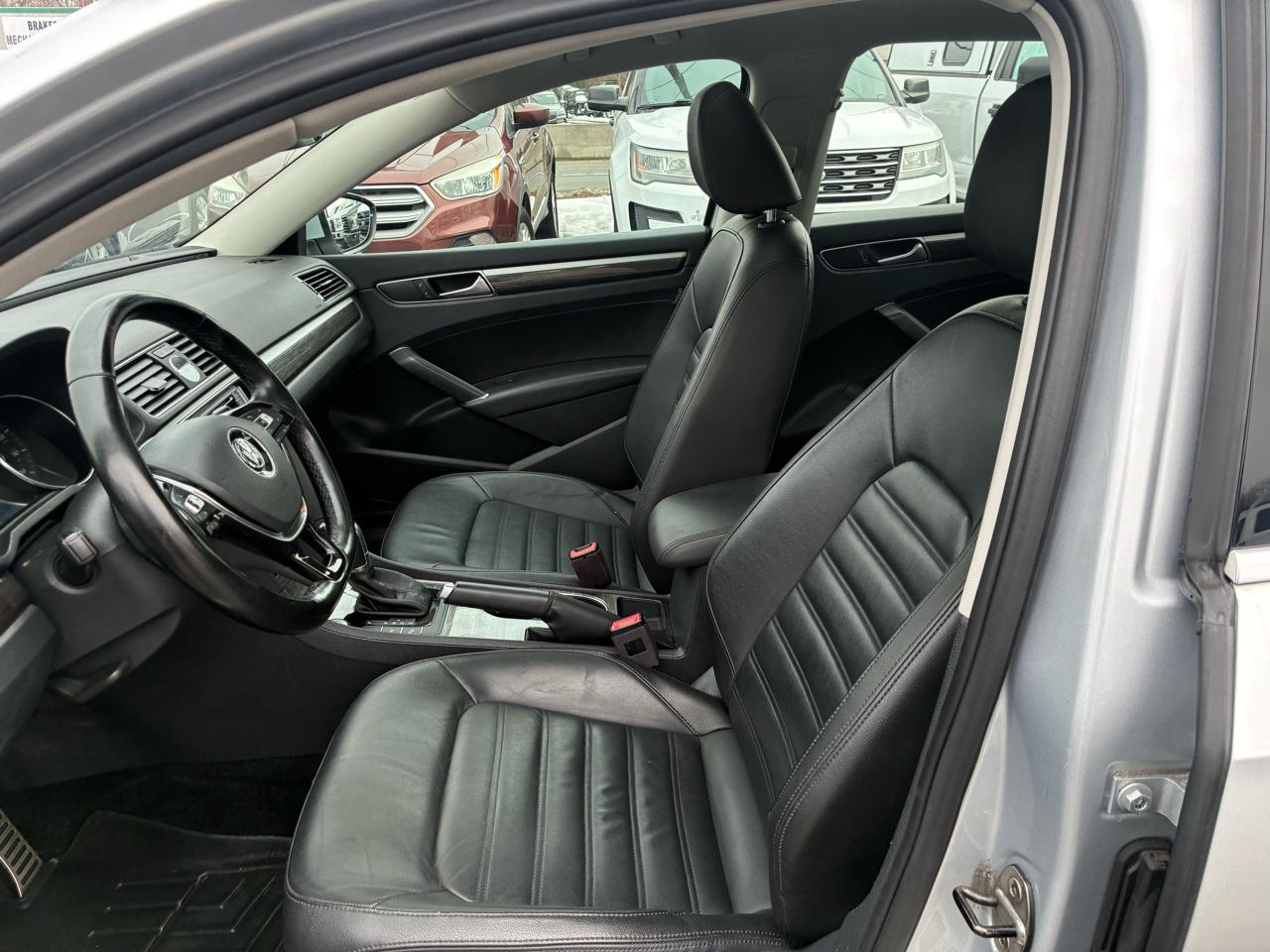 Volkswagen Passat SEL Premium 6A 2017