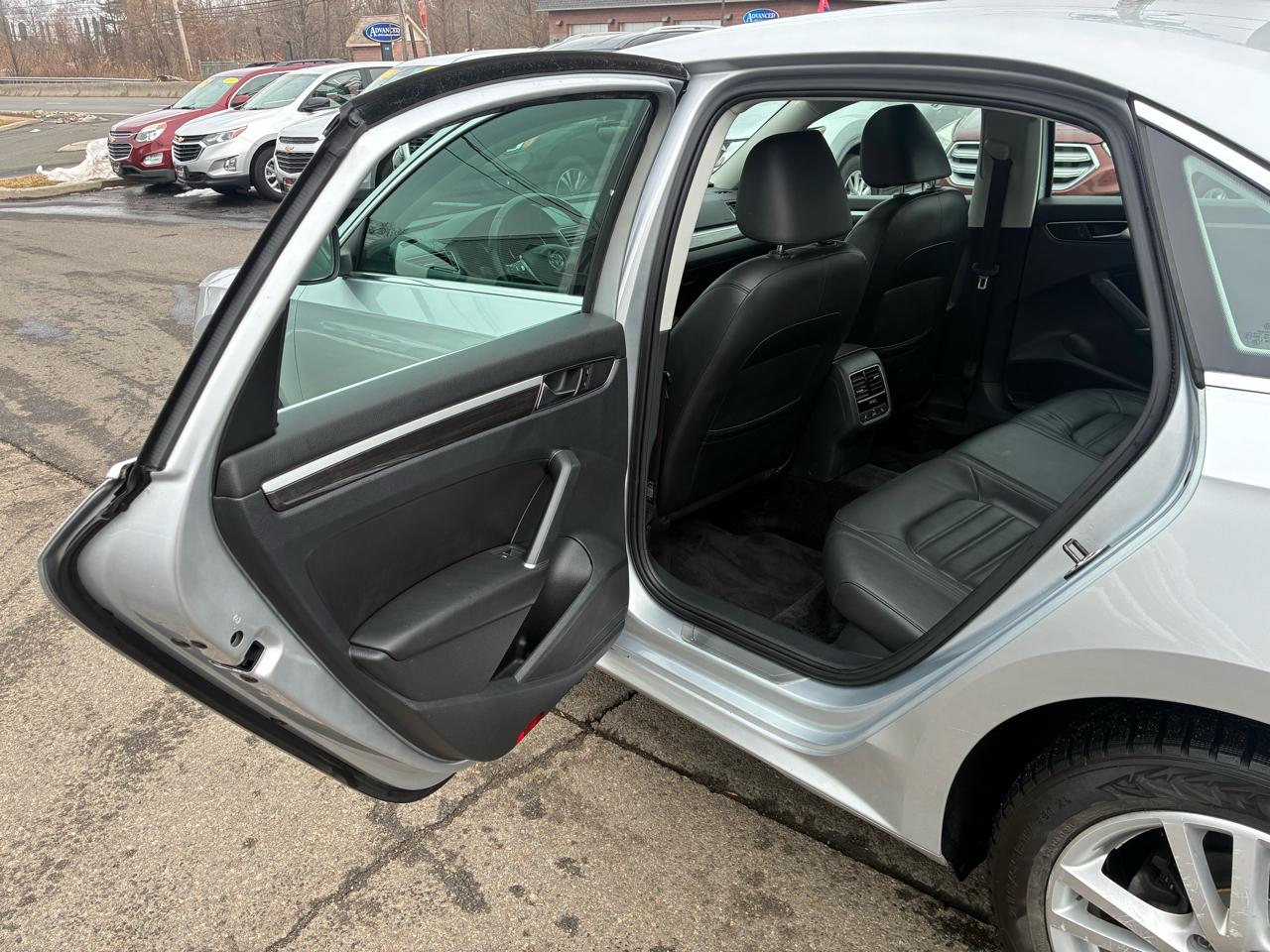 Volkswagen Passat SEL Premium 6A 2017