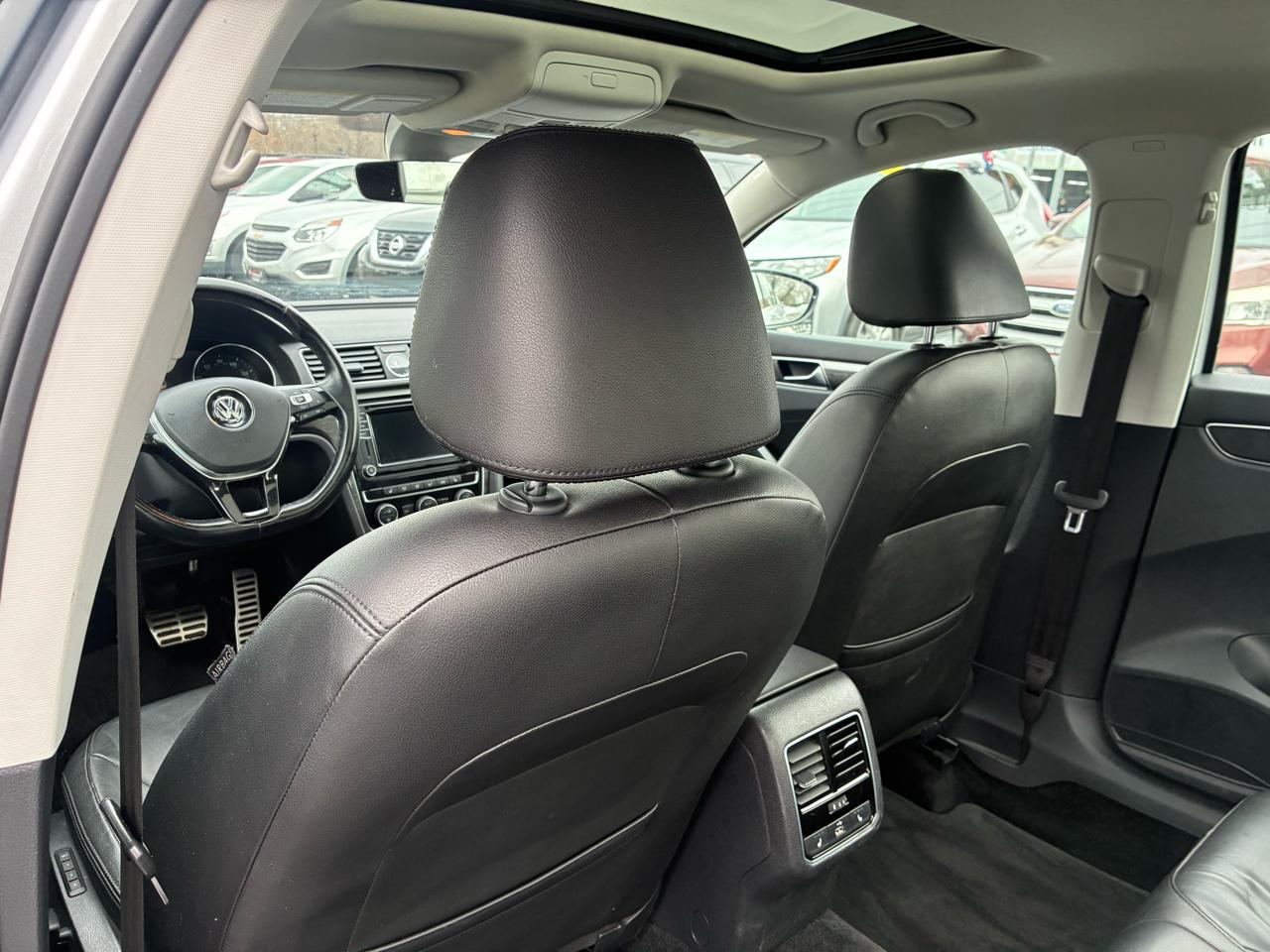 Volkswagen Passat SEL Premium 6A 2017