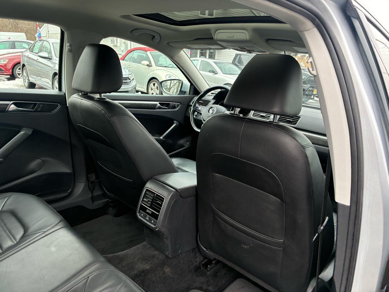 Volkswagen Passat SEL Premium 6A 2017