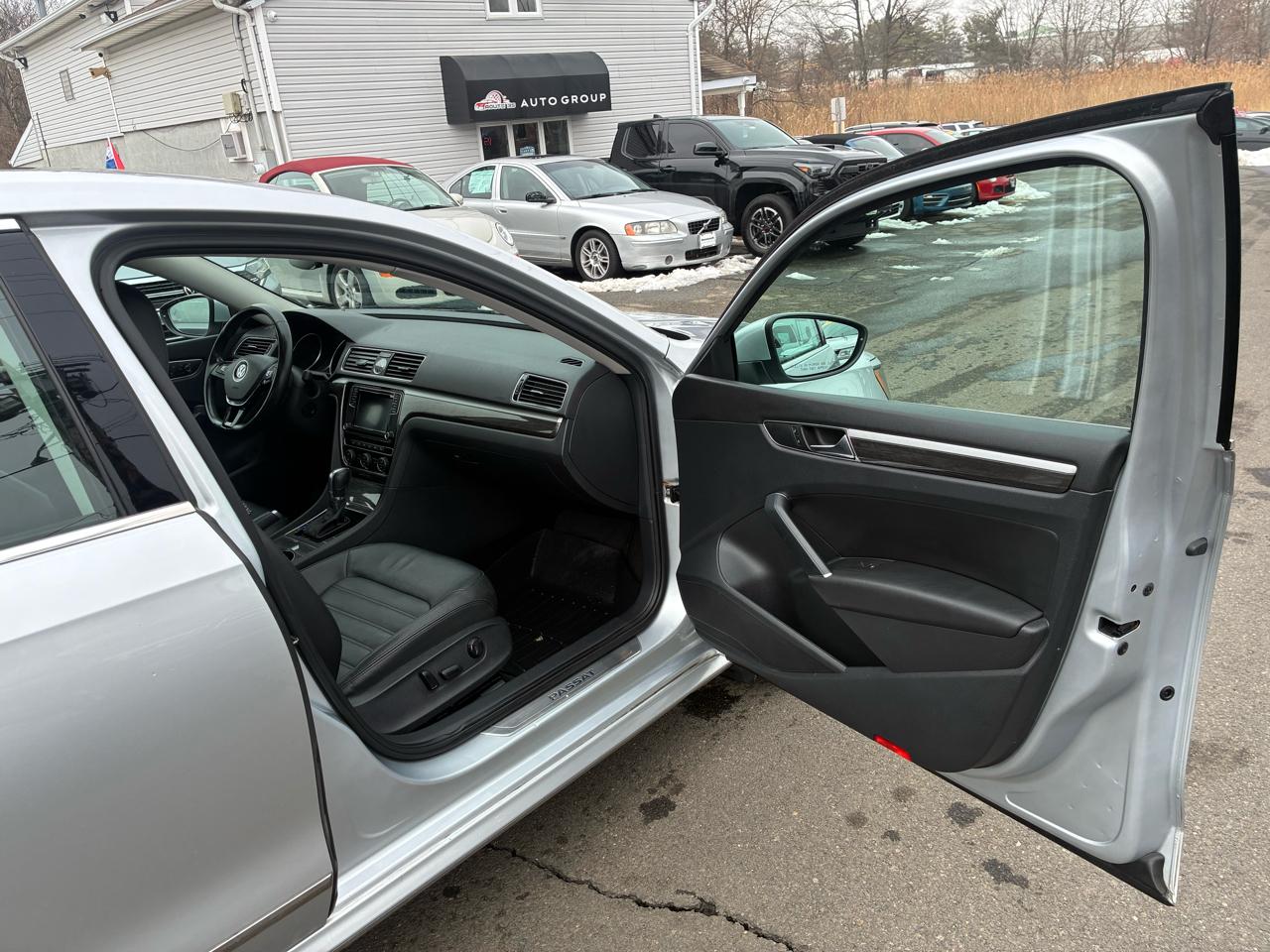 Volkswagen Passat SEL Premium 6A 2017