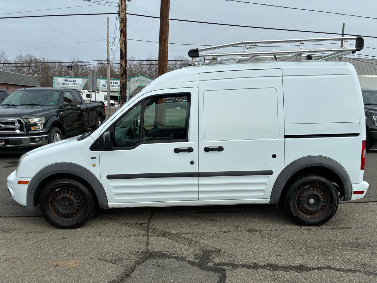 Ford Transit Connect XLT with Side and Rear Door Glass 2013