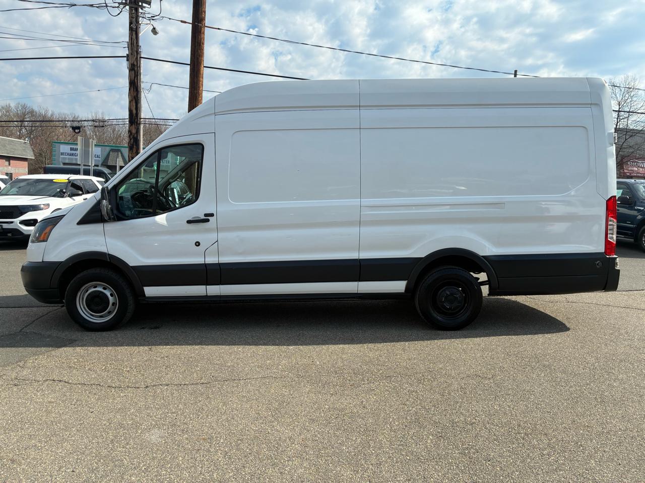 Ford Transit 350 Van High Roof w/Sliding Pass. 148-in. WB EL 2017