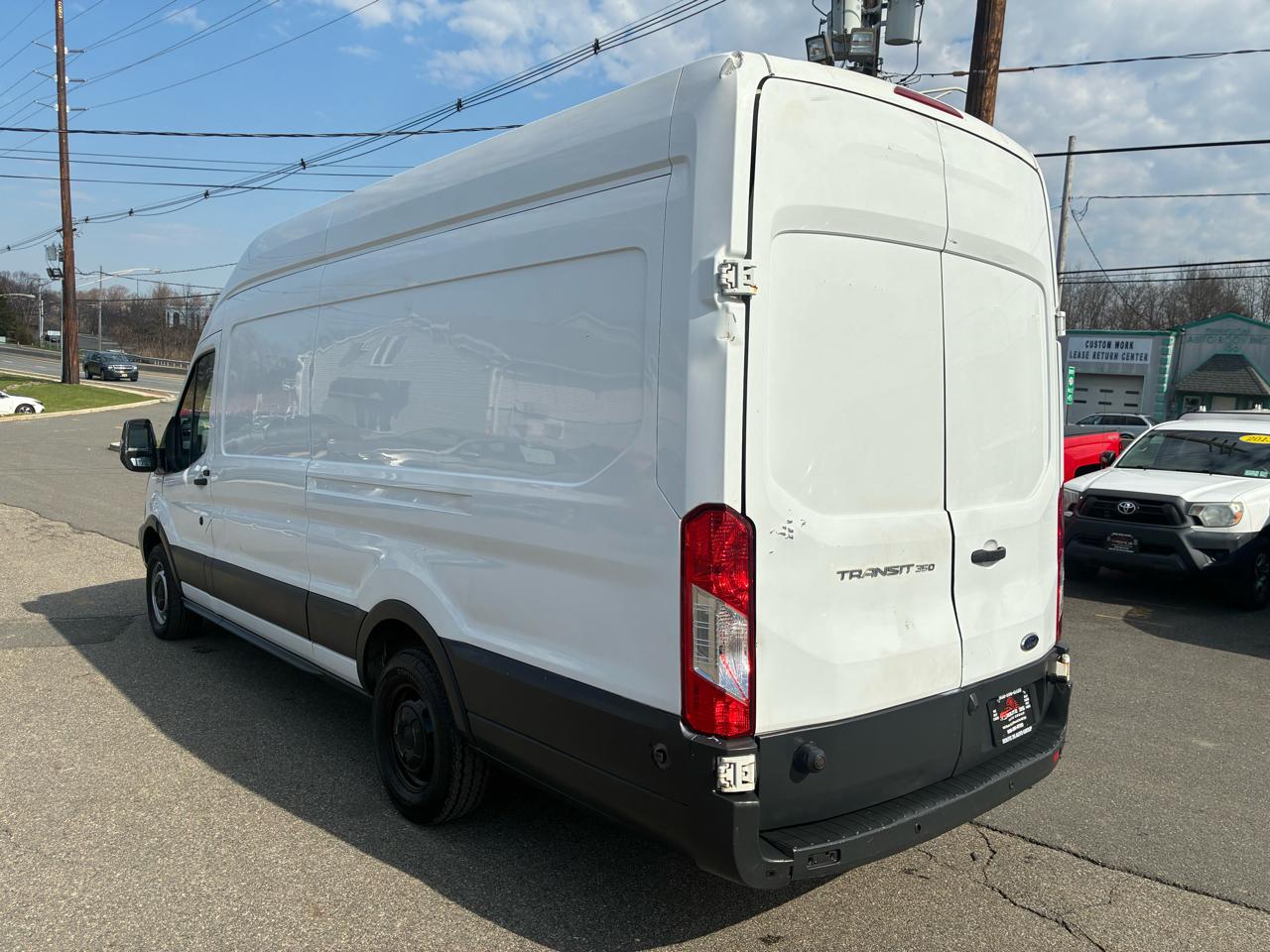Ford Transit 350 Van High Roof w/Sliding Pass. 148-in. WB EL 2017