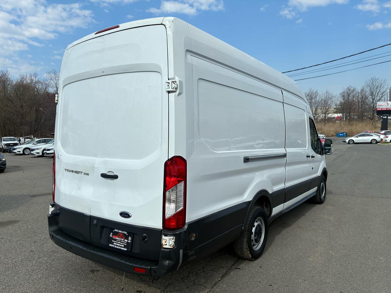 Ford Transit 350 Van High Roof w/Sliding Pass. 148-in. WB EL 2017