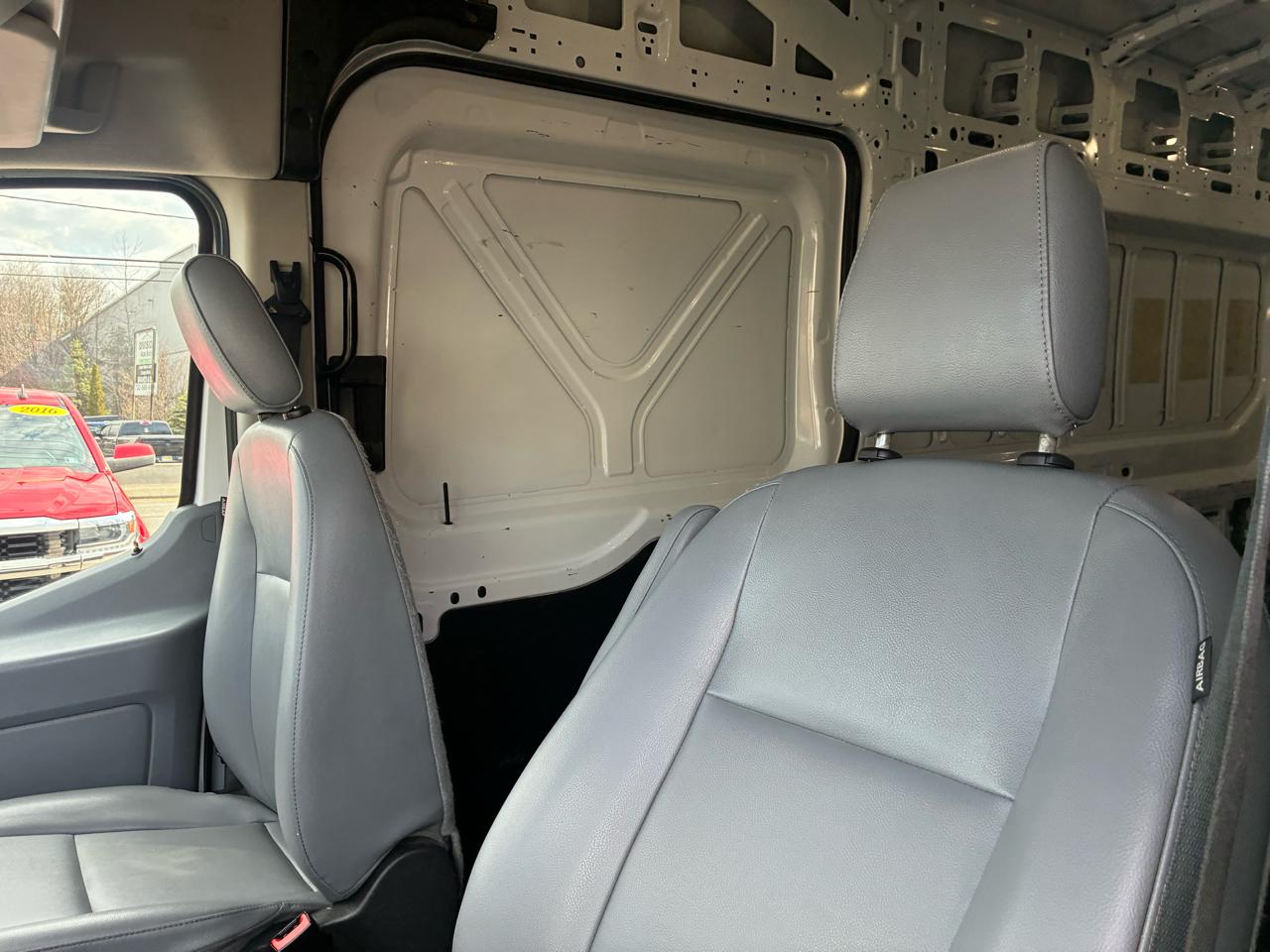 Ford Transit 350 Van High Roof w/Sliding Pass. 148-in. WB EL 2017