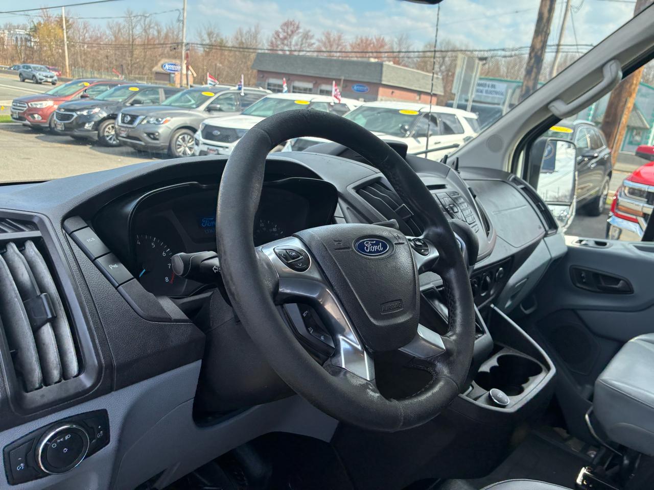 Ford Transit 350 Van High Roof w/Sliding Pass. 148-in. WB EL 2017