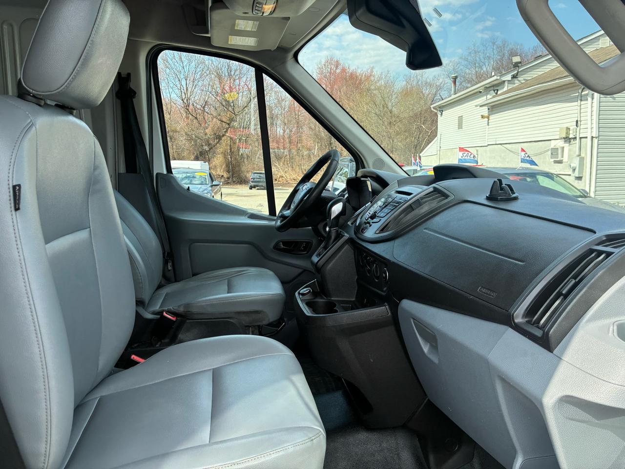 Ford Transit 350 Van High Roof w/Sliding Pass. 148-in. WB EL 2017