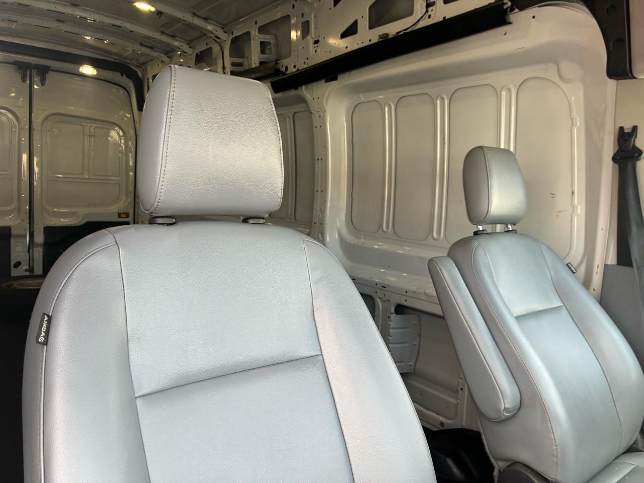 Ford Transit 350 Van High Roof w/Sliding Pass. 148-in. WB EL 2017