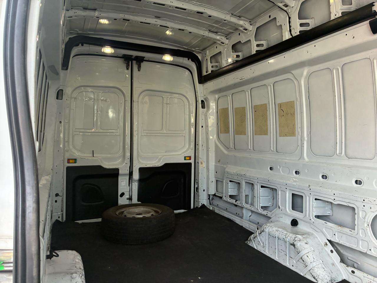 Ford Transit 350 Van High Roof w/Sliding Pass. 148-in. WB EL 2017