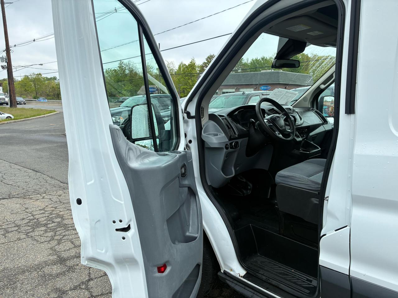 Ford Transit 350 Van High Roof w/Sliding Pass. 148-in. WB 2017