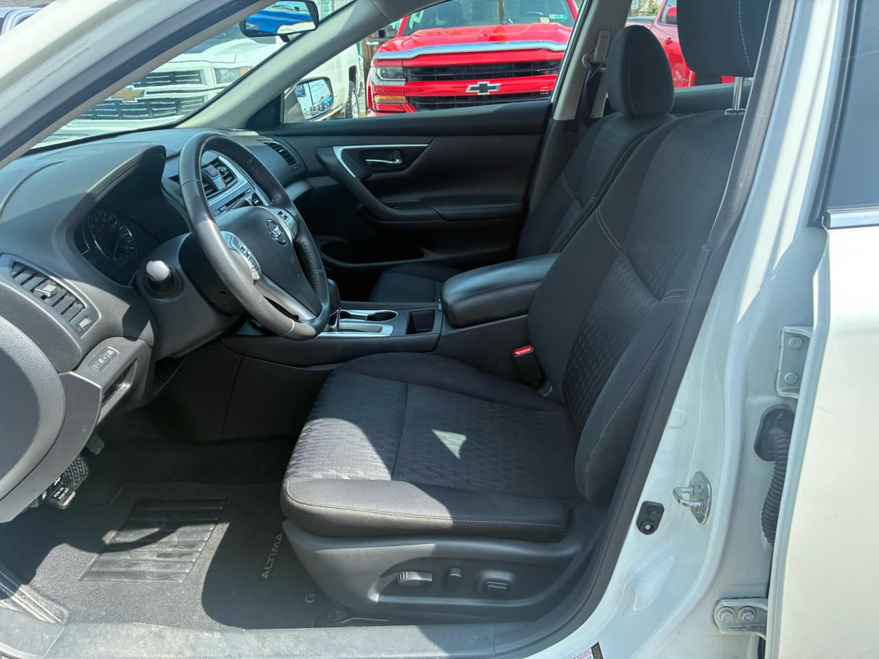 Nissan Altima 2.5 SV 2017