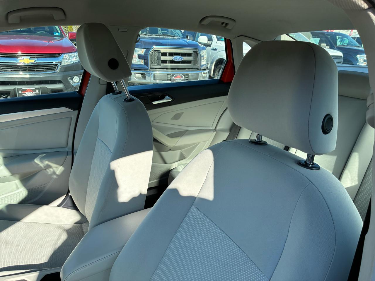 Volkswagen Jetta  2019