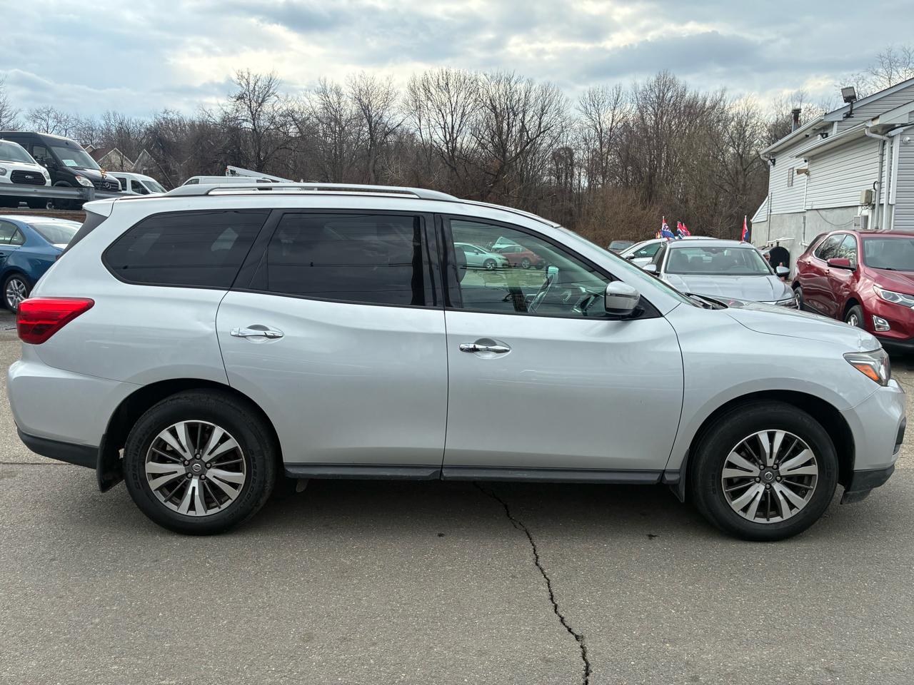 Nissan Pathfinder S 4WD 2017