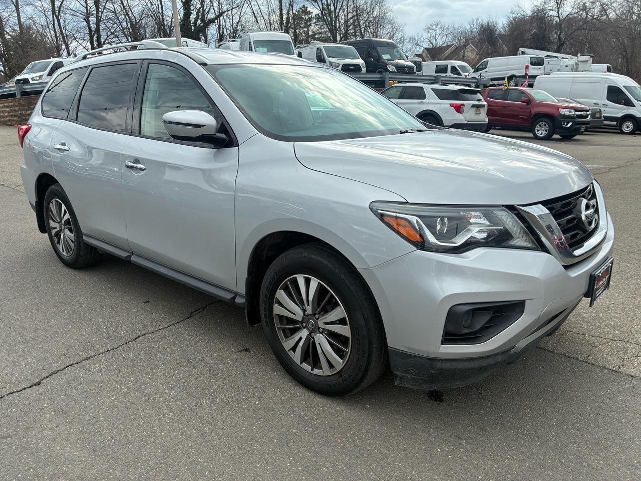 Nissan Pathfinder S 4WD 2017