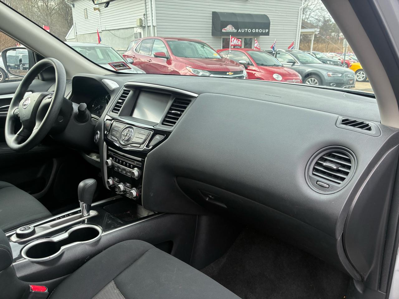 Nissan Pathfinder S 4WD 2017